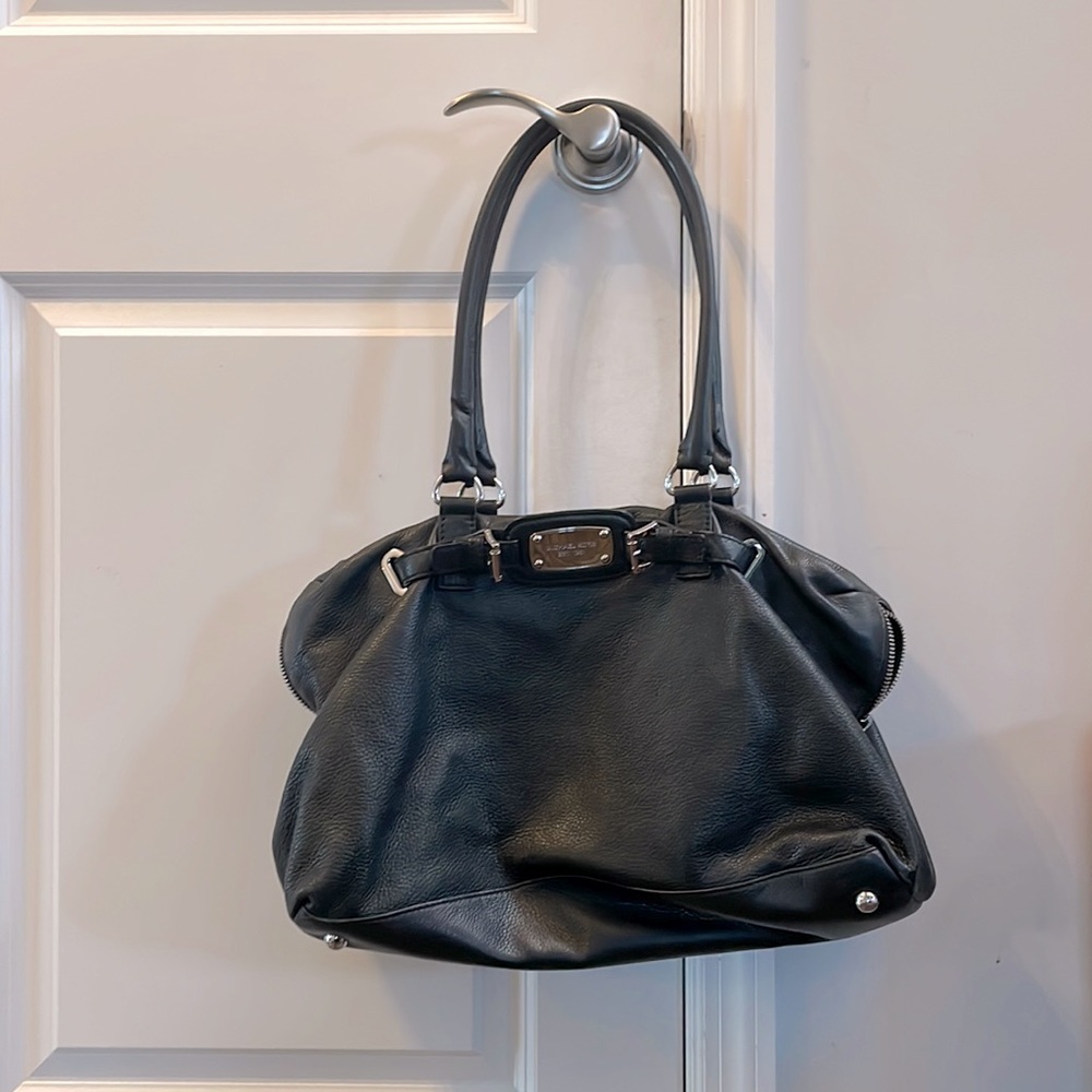 Black leather Michael Kors tote